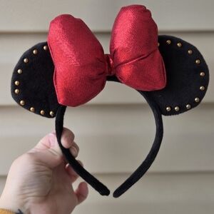 Minnie Mouse ears headband